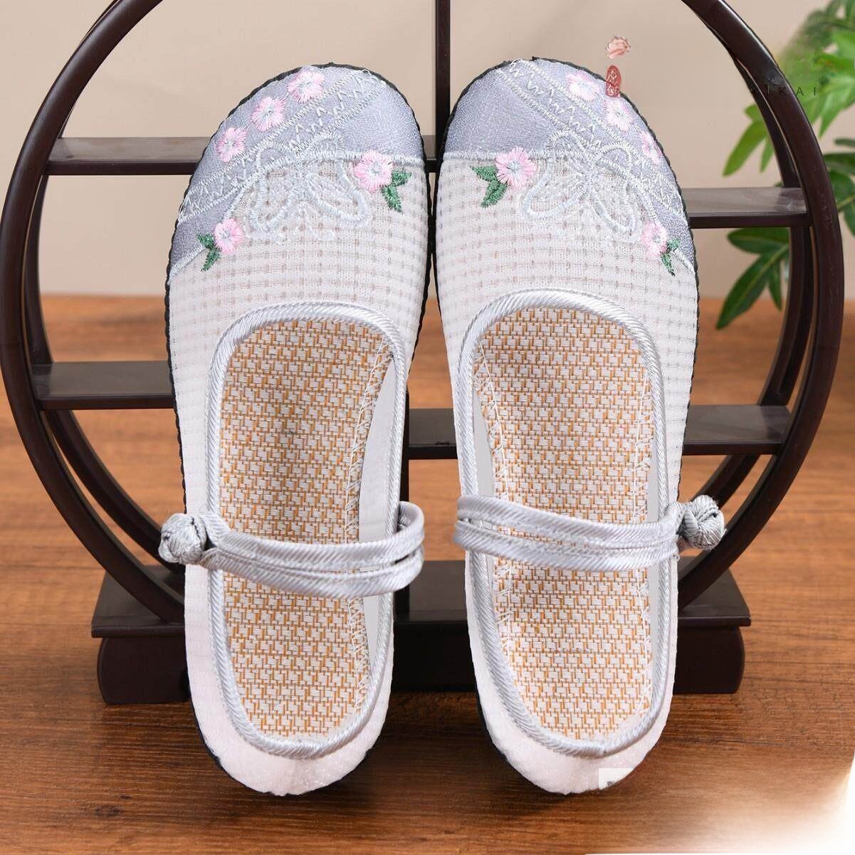 Breathable Embroidered Flat Bo - огляд і ціна Ethnic Fashion Online