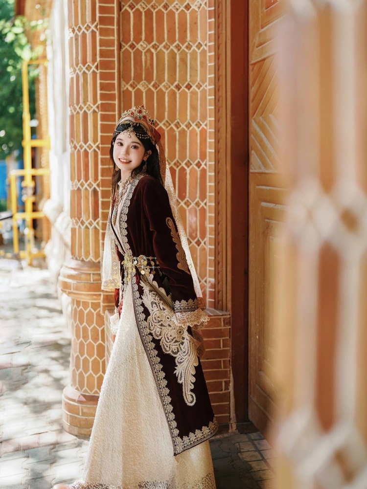New Ethnic Minority Uygur Clot - огляд і ціна Ethnic Clothing & Online Fashion Store Khaadi Pk